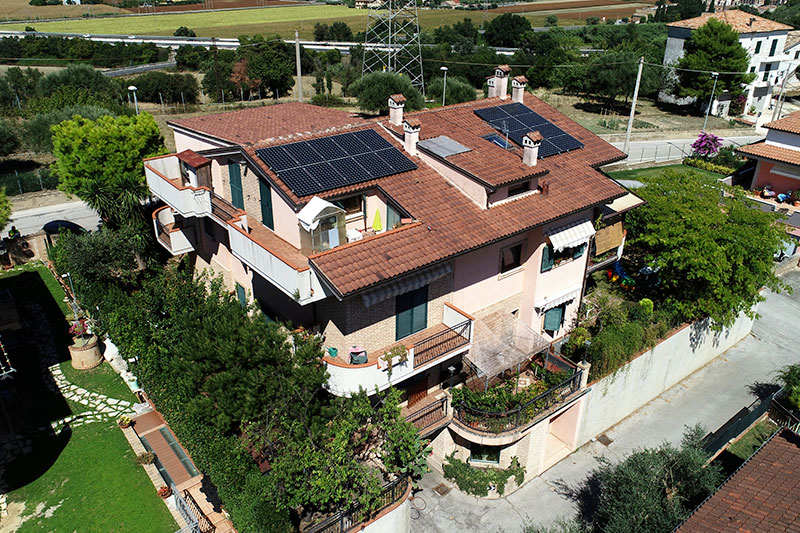 Impianto fotovoltaico residenziale per casa di Loreto (Ancona)